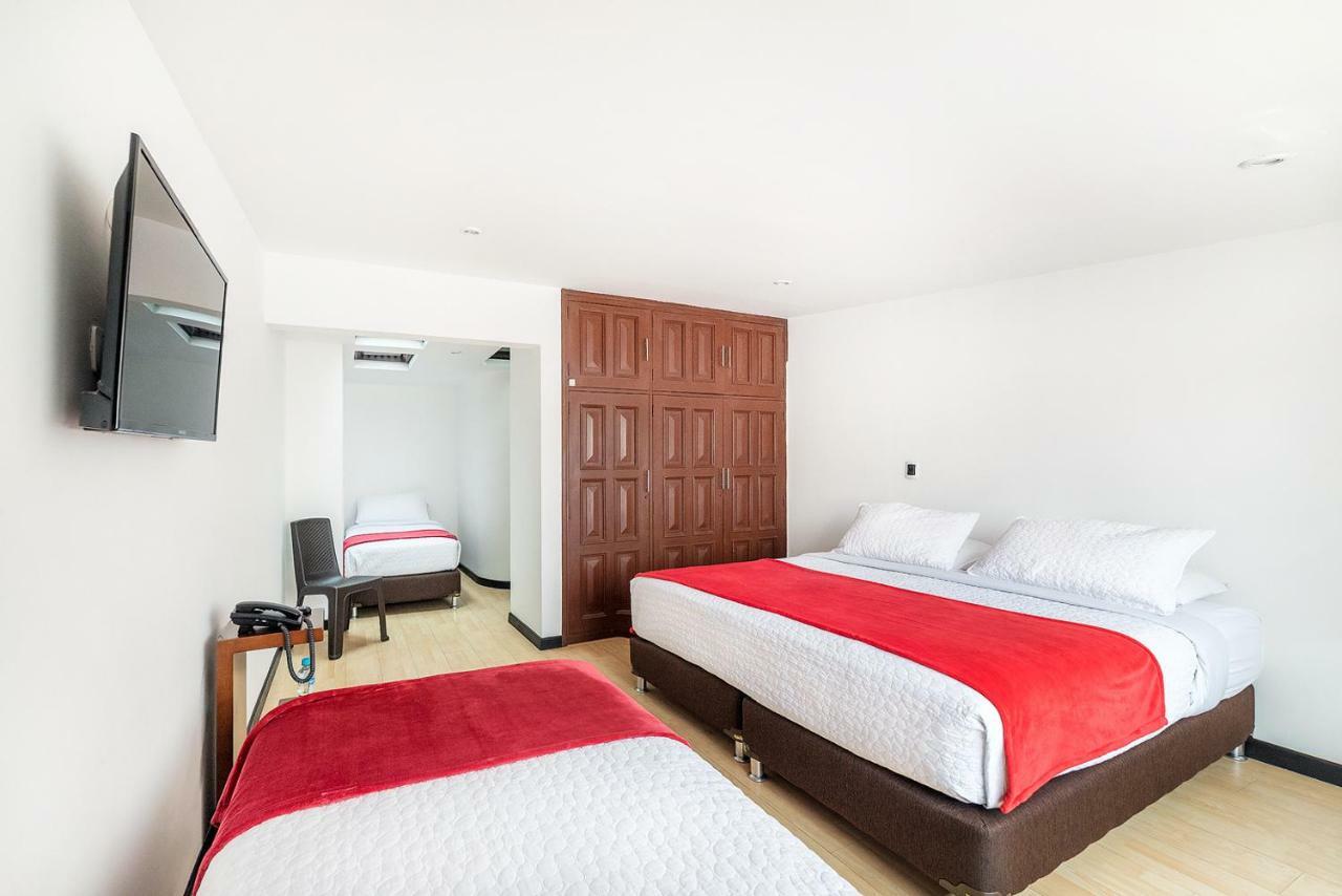 Hotel San Angel Corferias Bogotá Exteriör bild