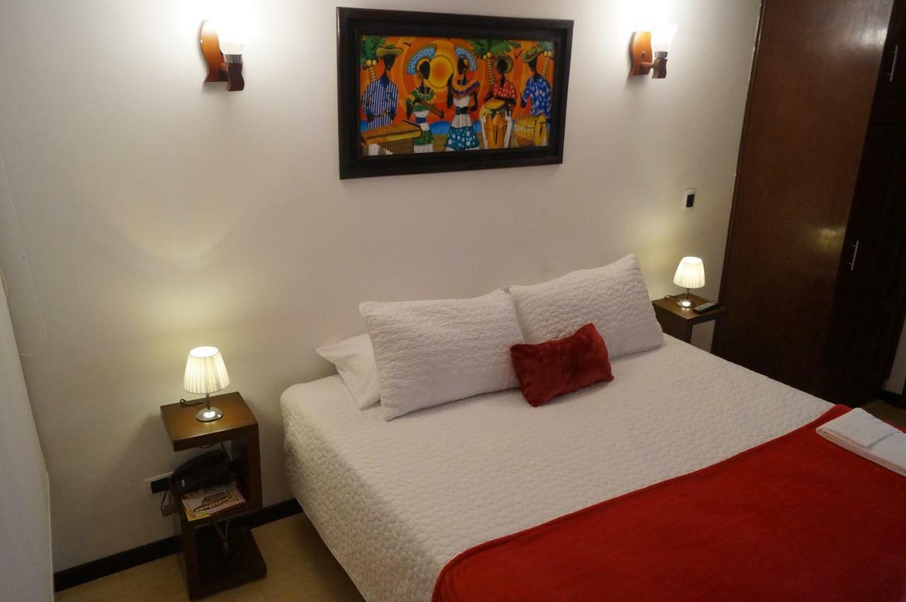 Hotel San Angel Corferias Bogotá Exteriör bild